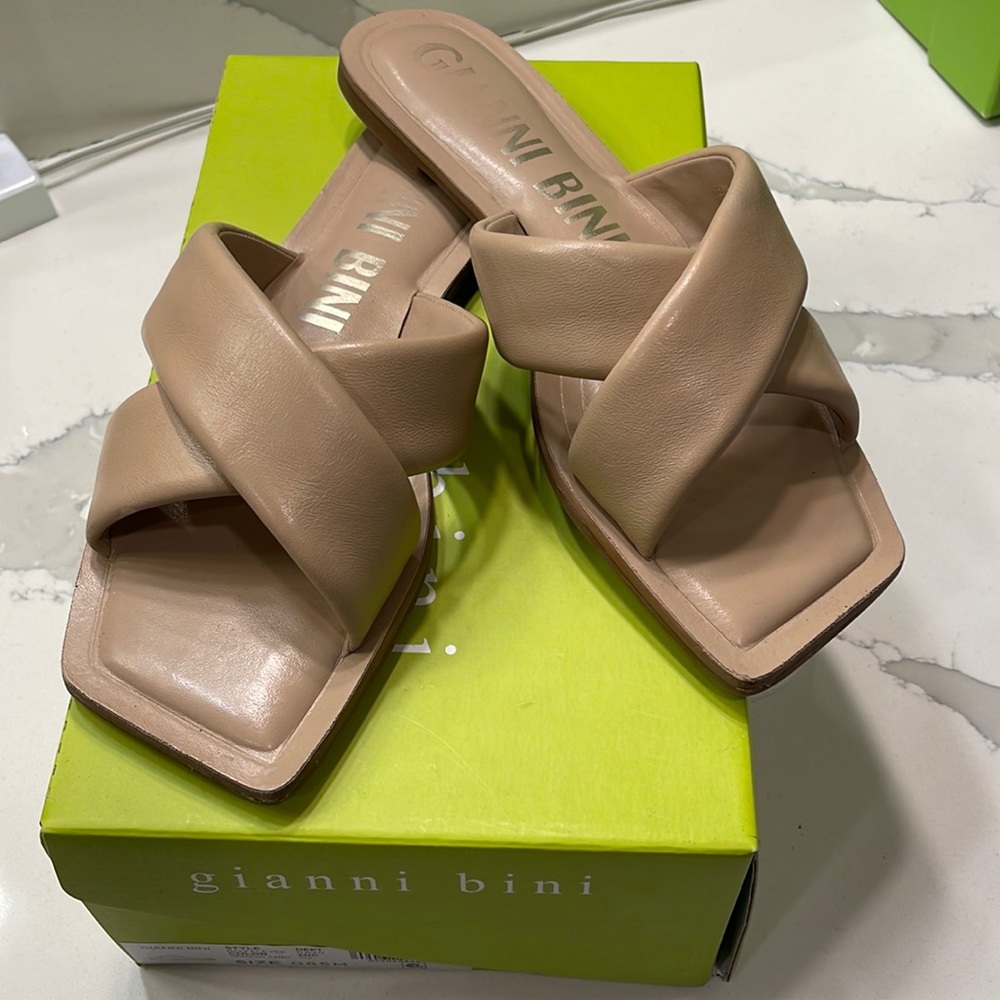 Gianni Bini tan puffy slides